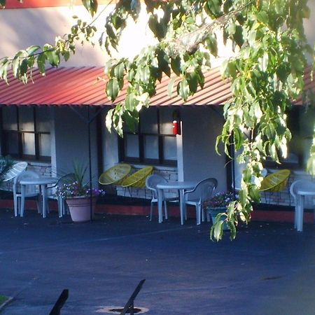 Capricorn Motel Royale 1000 Islands Lansdowne Luaran gambar