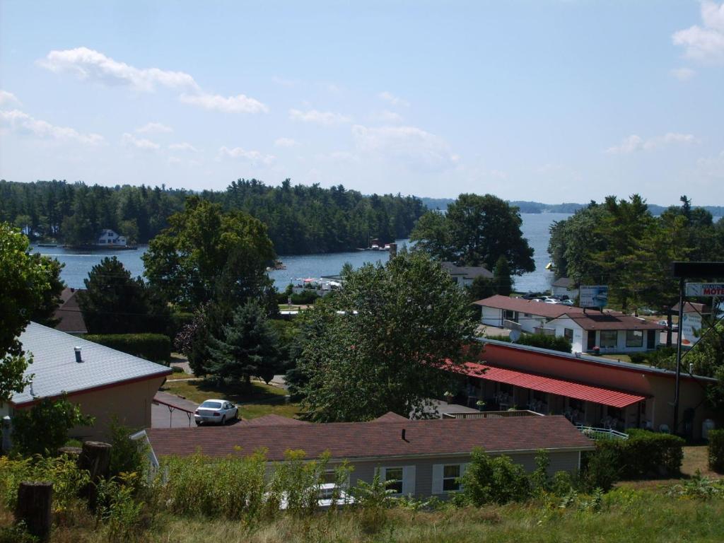 Capricorn Motel Royale 1000 Islands Lansdowne Luaran gambar