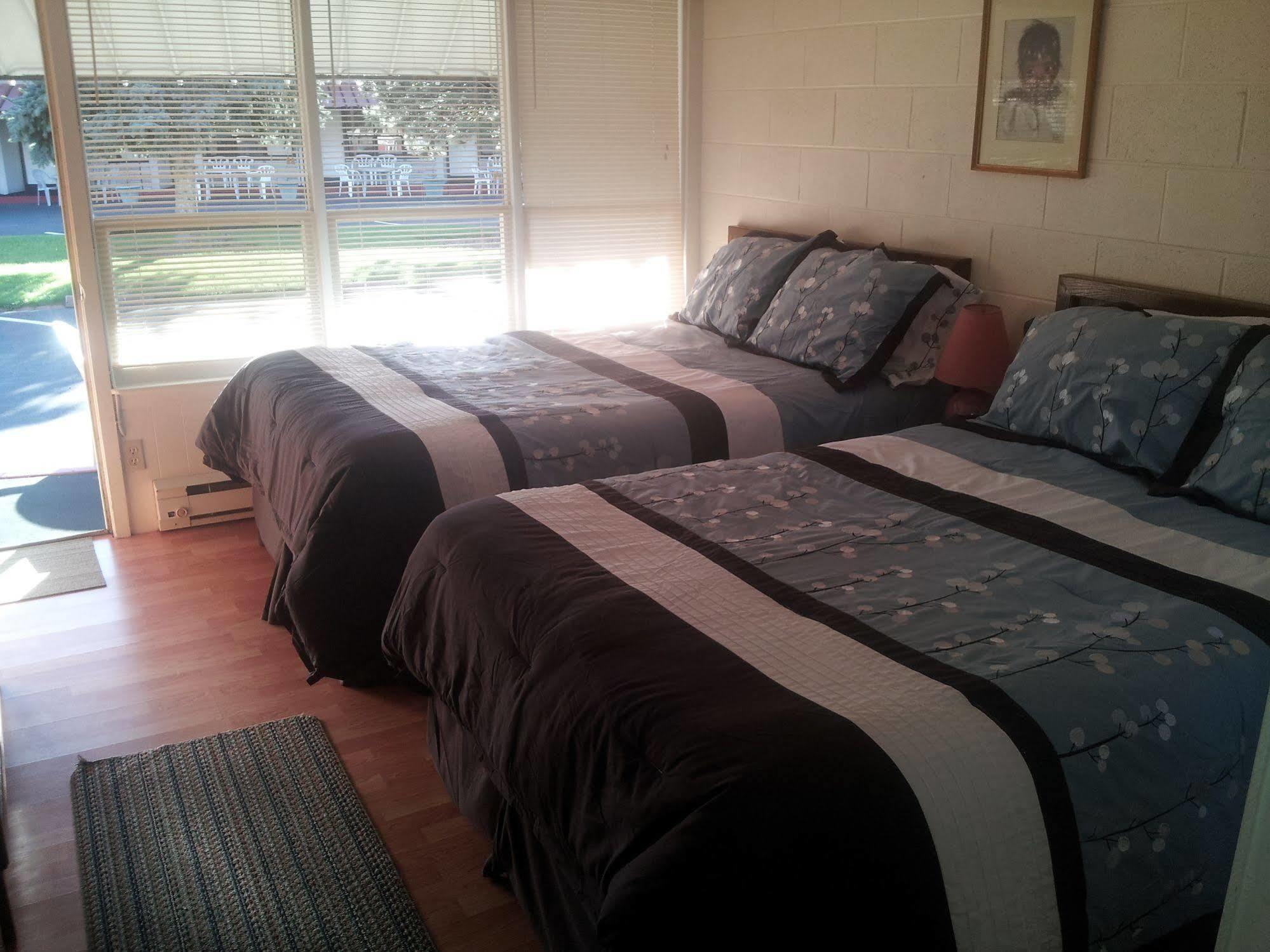 Capricorn Motel Royale 1000 Islands Lansdowne Luaran gambar