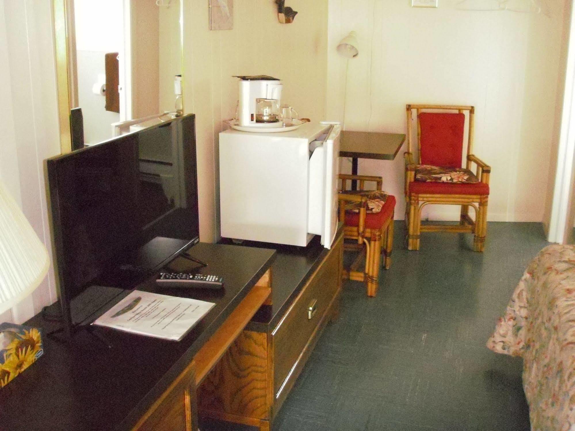 Capricorn Motel Royale 1000 Islands Lansdowne Luaran gambar