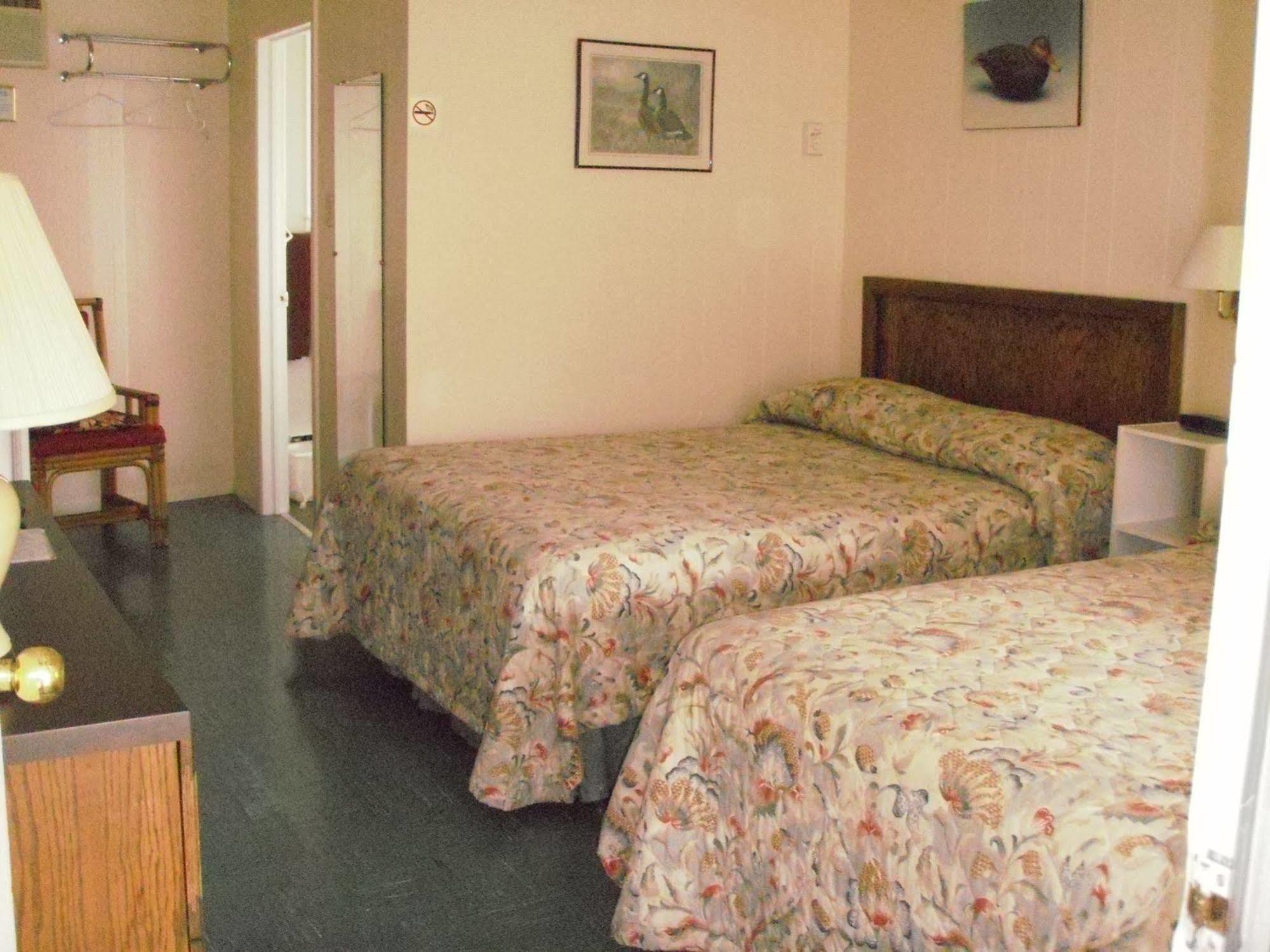 Capricorn Motel Royale 1000 Islands Lansdowne Luaran gambar
