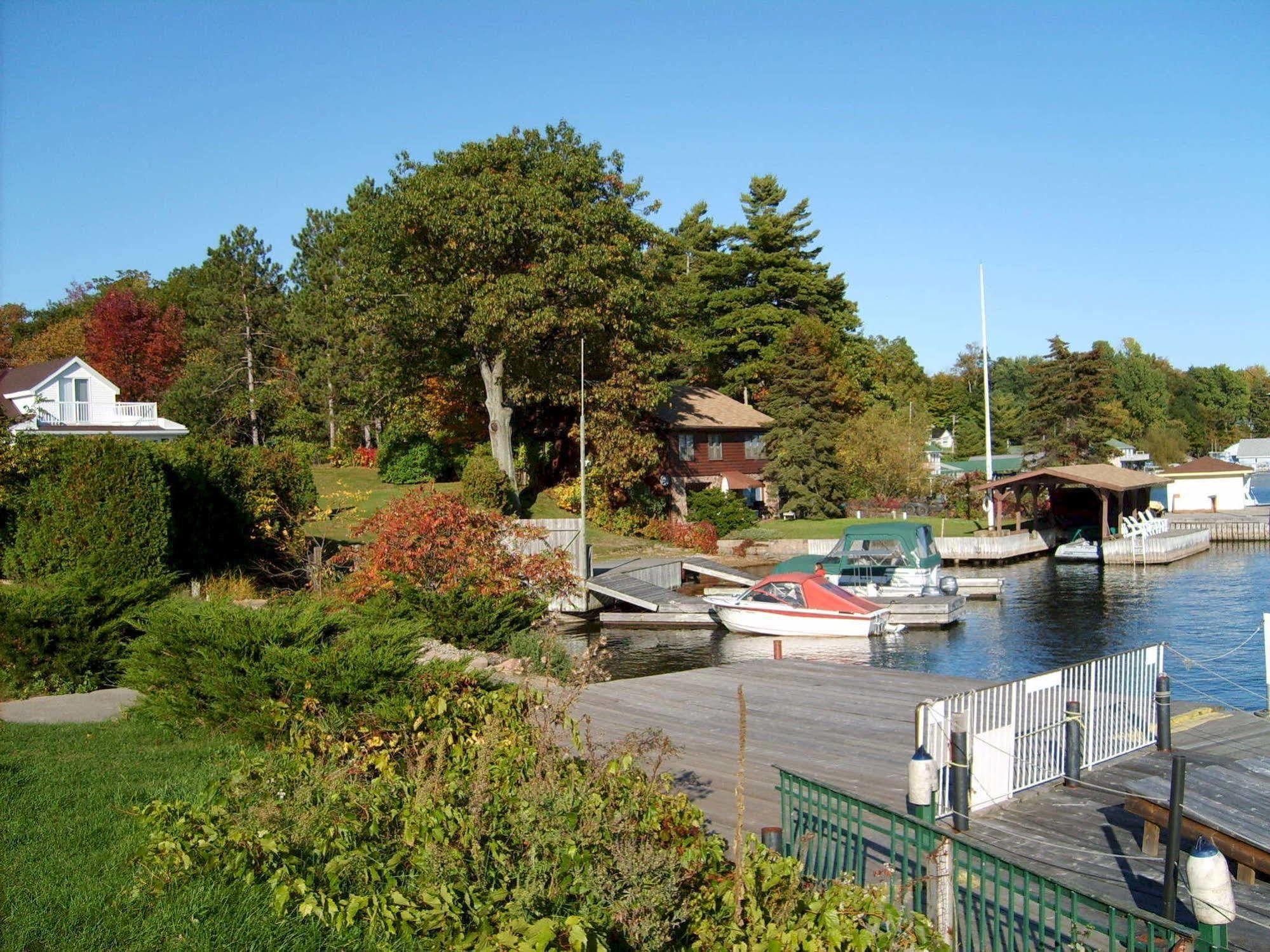 Capricorn Motel Royale 1000 Islands Lansdowne Luaran gambar